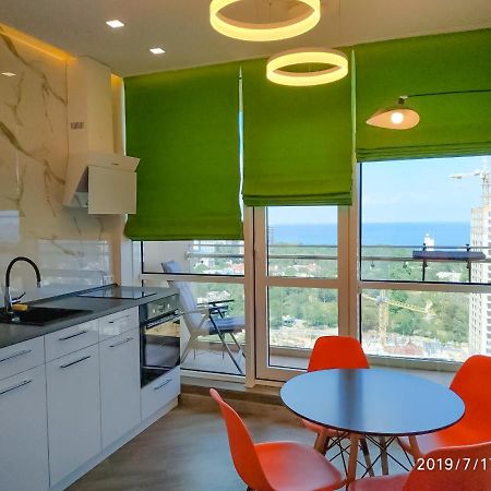 Arcadia Vip Apartments Sea View! Odessa Zewnętrze zdjęcie
