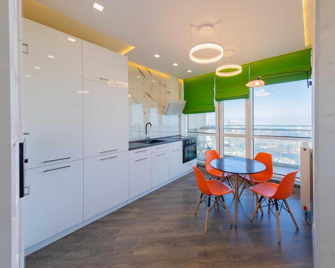 Arcadia Vip Apartments Sea View! Odessa Zewnętrze zdjęcie